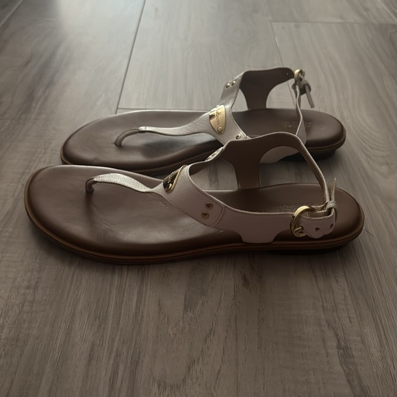 MICHALE KORS SANDALS - Picture 2 of 5